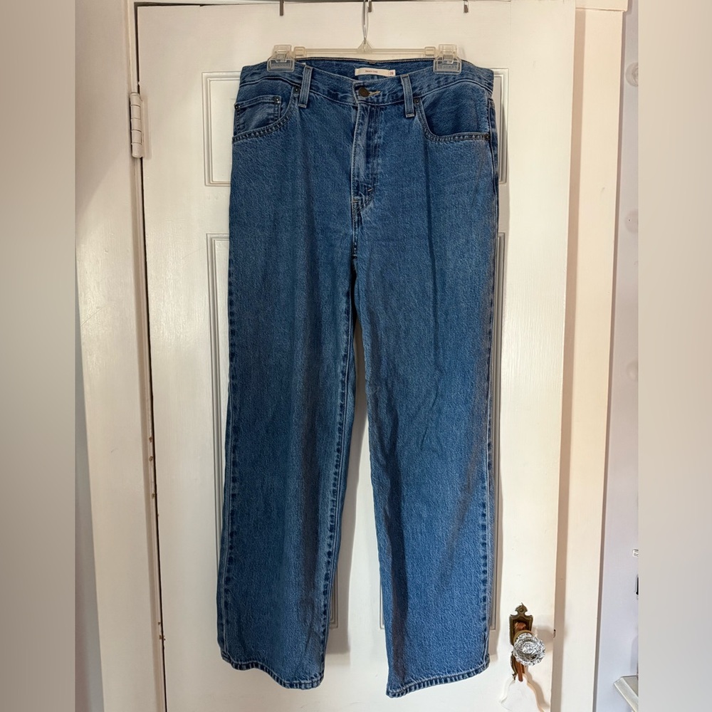 Levi’s Baggy Dad Jeans medium-dark blue wash